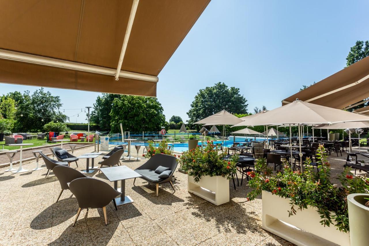 Novotel בורז'ה מראה חיצוני תמונה